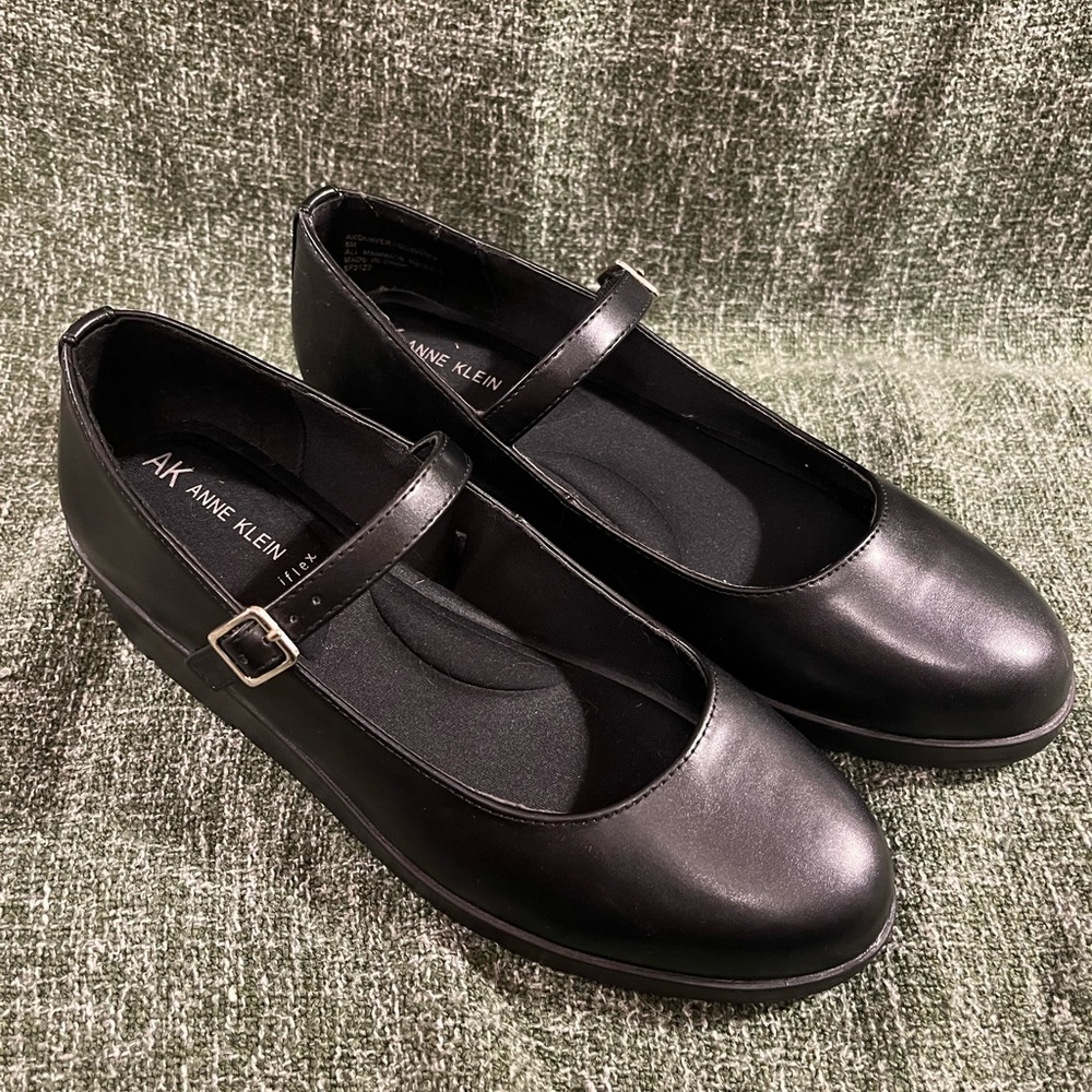 ANNE KLEIN Black Quaver Wedge Comfort Mary Jane’s
